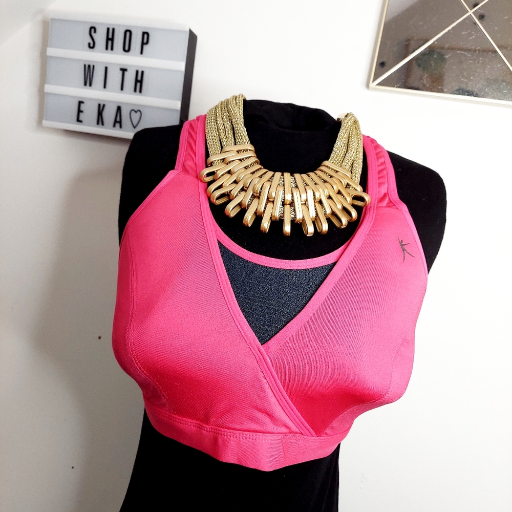 Pink sports bra size 38c